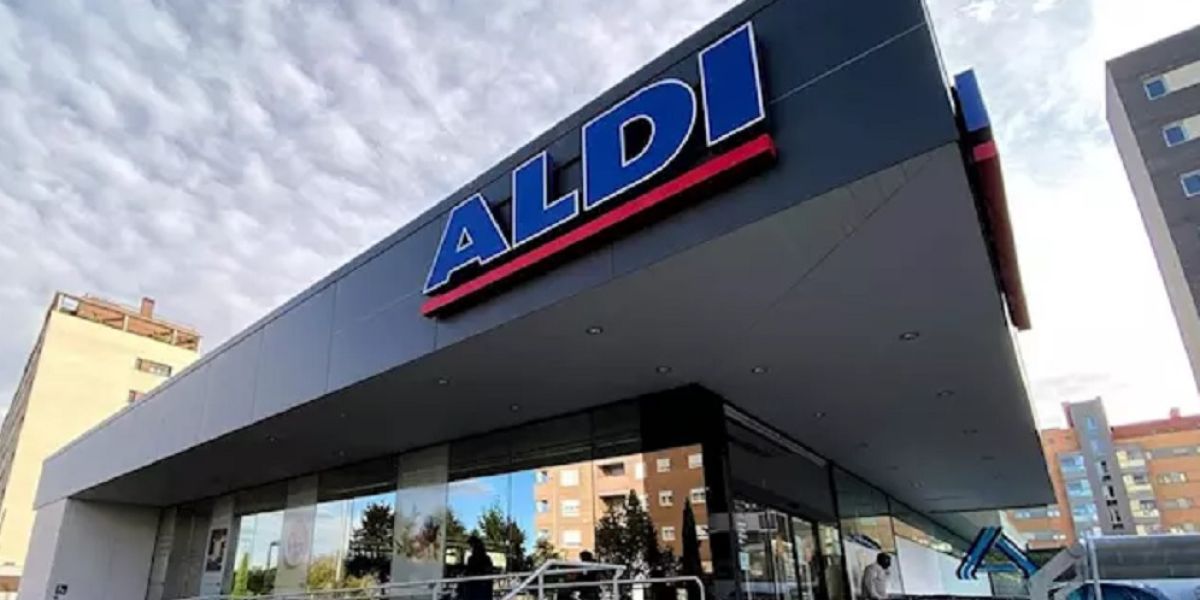 Imagen de archivo de la entrada a un supermercado Aldi en Madrid