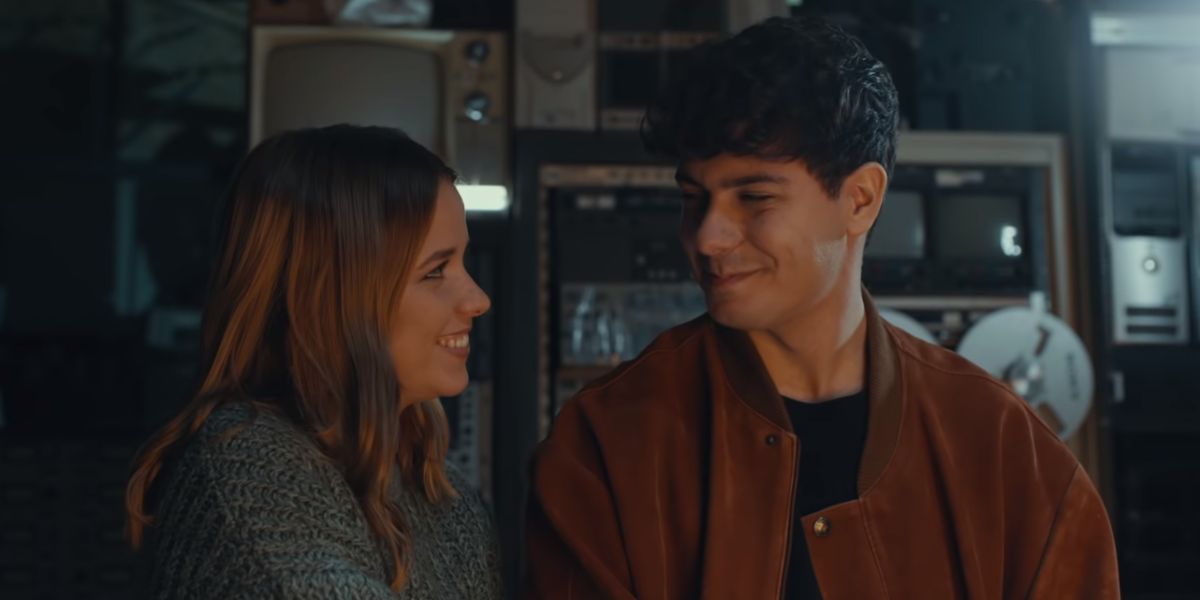 Alfred García y Ana Jara en el videoclip de 'Amar Volar Al Invierno'