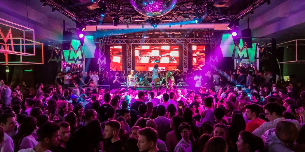 Pista de baile de una discoteca