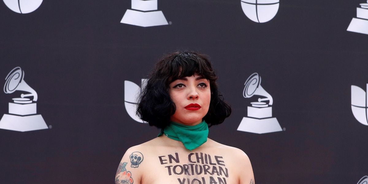 La cantante chilena Mon Laferte durante la pregala de los Latin Grammy