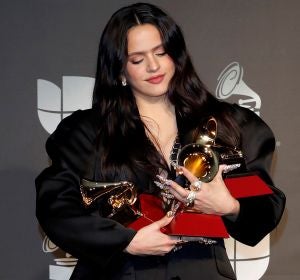 Rosalía, con sus tres Latin Grammy Rosalía, con sus tres Latin Grammy
