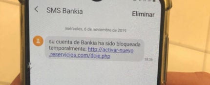 Un SMS de Bankia que informa del bloqueo de su cuenta, la nueva estafa en la que no debes picar