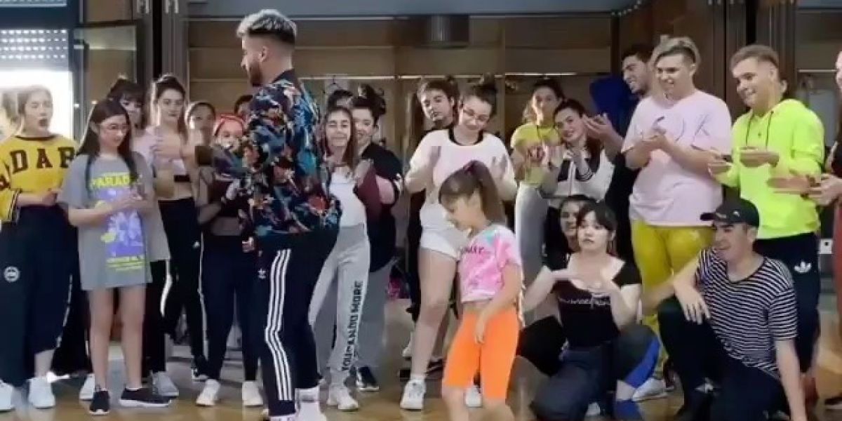 Una niña de 7 años sorprende a la red con su coreografía a ritmo de Daddy Yankee