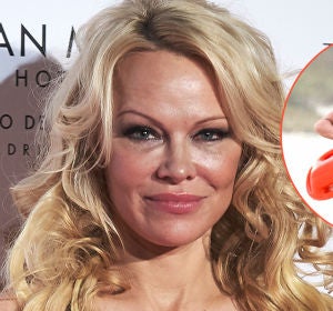 Pamela Anderson recrea su escena más icónica 30 años después Pamela Anderson recrea su escena más icónica 30 años después