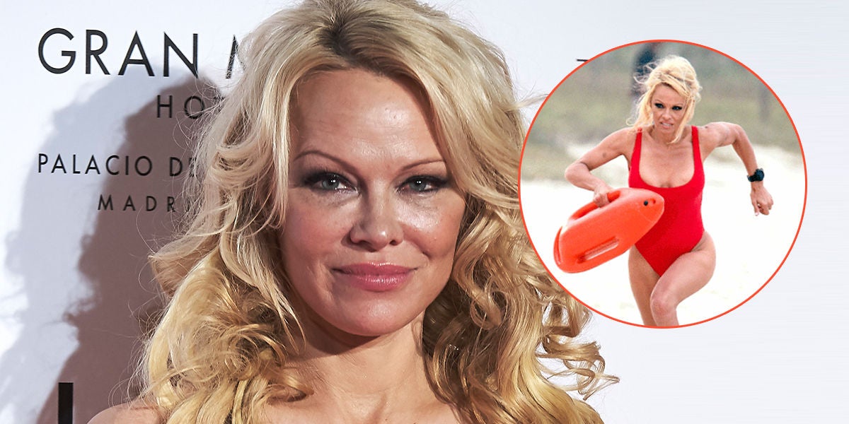 Pamela Anderson recrea su escena más icónica 30 años después