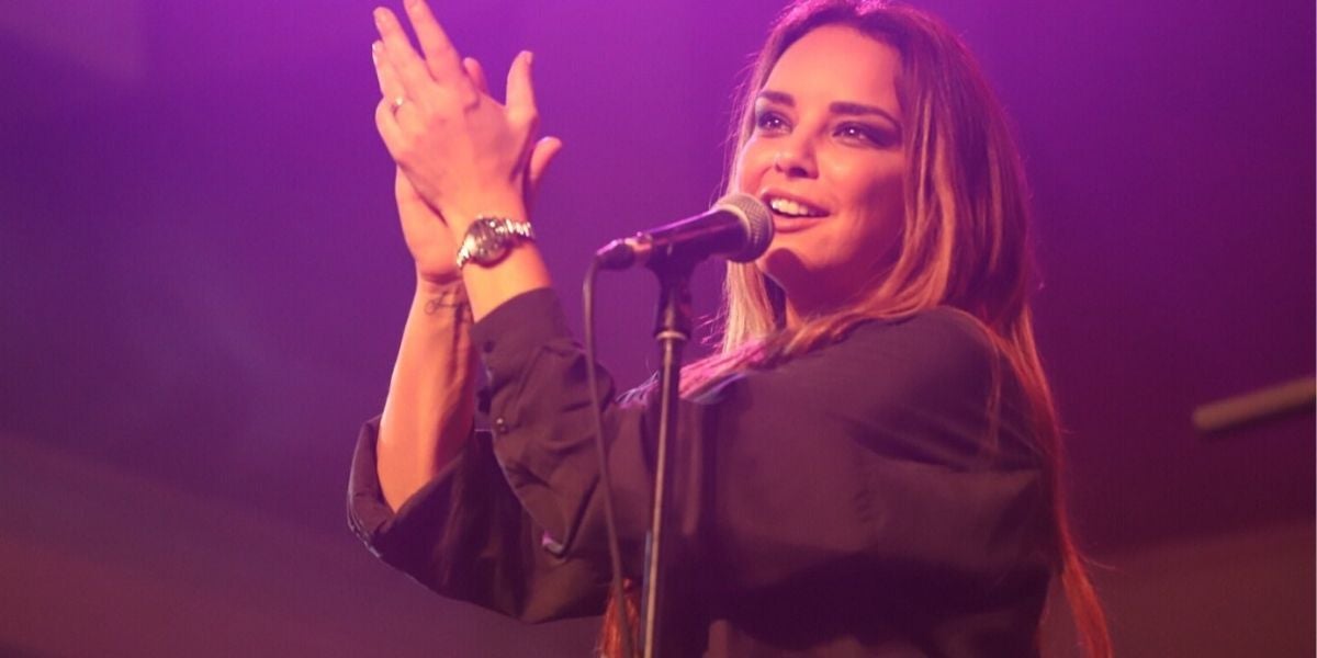 Chenoa en el showcase de Valladolid con Europa FM