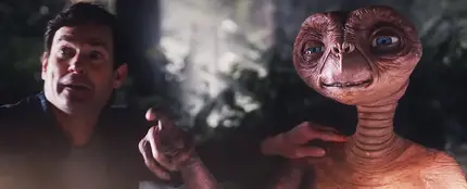 Elliot y E.T. se reencuentran por Navidad 37 años después Elliot y E.T. se reencuentran por Navidad 37 años después