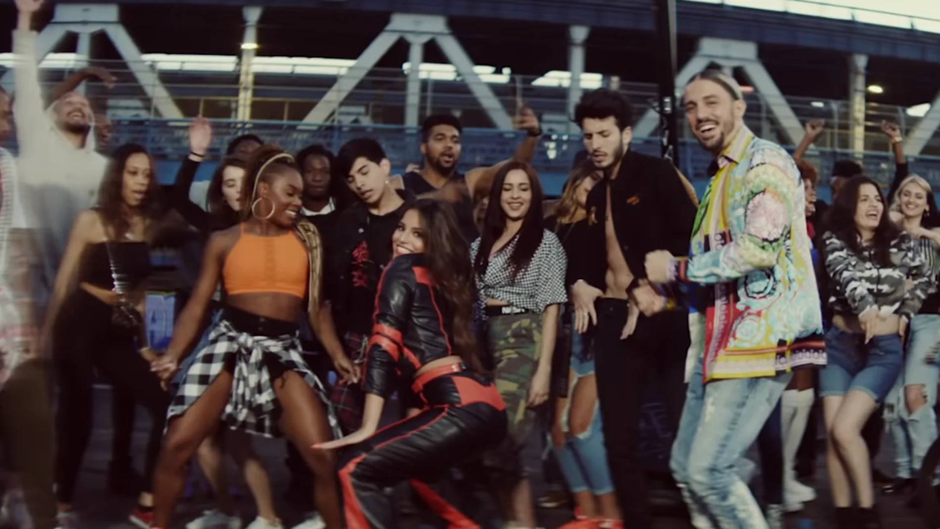 Dimitri Vegas & Like Mike, Afro Bros, Sebastian Yatra, Camilo y Emilia presentan 'Boomshakalaka' Dimitri Vegas & Like Mike, Afro Bros, Sebastian Yatra, Camilo y Emilia presentan 'Boomshakalaka'