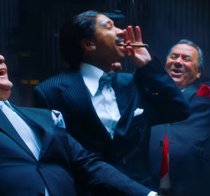 Los del Río y Tyga en el videoclip de 'Ayy Macarena' Los del Río y Tyga en el videoclip de 'Ayy Macarena'
