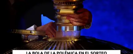 REEMPLAZO Polémica en redes sociales por este vídeo de la Lotería de Navidad: ¿qué introducen en el bombo? REEMPLAZO Polémica en redes sociales por este vídeo de la Lotería de Navidad: ¿qué introducen en el bombo?