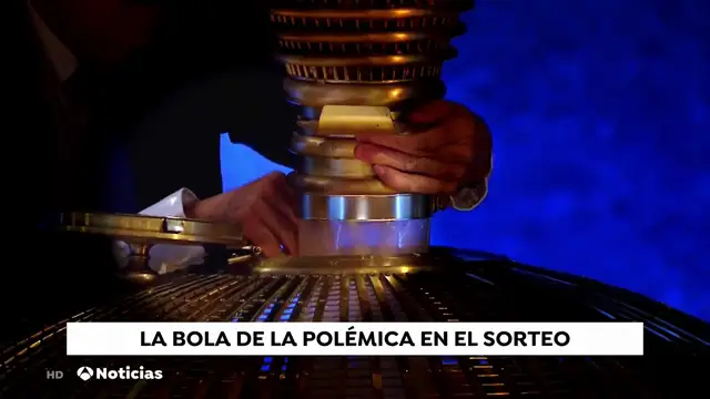 REEMPLAZO Polémica en redes sociales por este vídeo de la Lotería de Navidad: ¿qué introducen en el bombo?