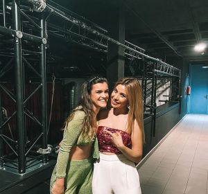Amaia y Natalia cantan 'Vas a volverme loca' Amaia y Natalia cantan 'Vas a volverme loca'