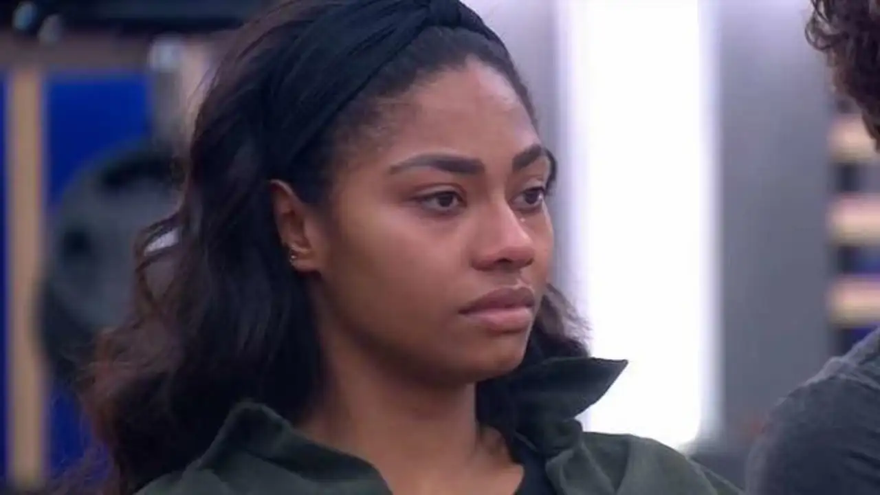 Nia, concursante de OT, llorando al no entender el grito de Estefanía Nia, concursante de OT, llorando al no entender el grito de Estefanía