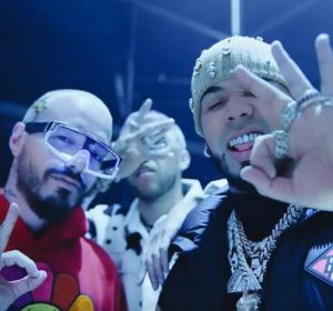 Jhay Cortez, Anuel AA y J Balvin, embajadores del lujo y el poder en 'Medusa' Jhay Cortez, Anuel AA y J Balvin, embajadores del lujo y el poder en 'Medusa'