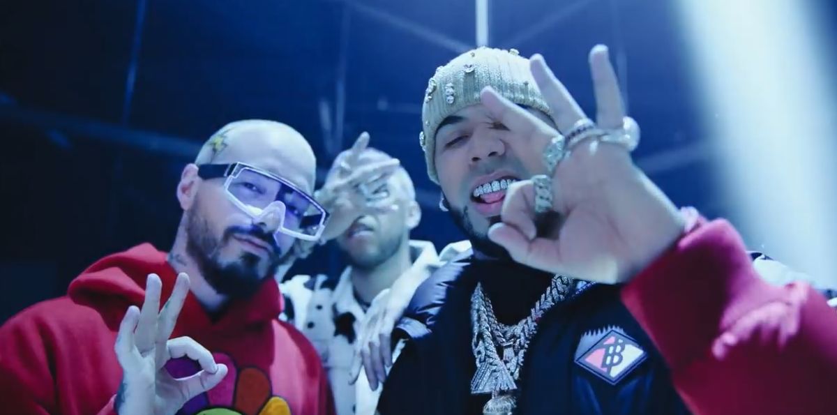 Jhay Cortez, Anuel AA y J Balvin, embajadores del lujo y el poder en 'Medusa'