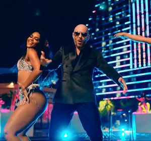 Pitbull en el videoclip de 'Get Ready' Pitbull en el videoclip de 'Get Ready'