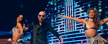 Pitbull en el videoclip de &#39;Get Ready&#39;