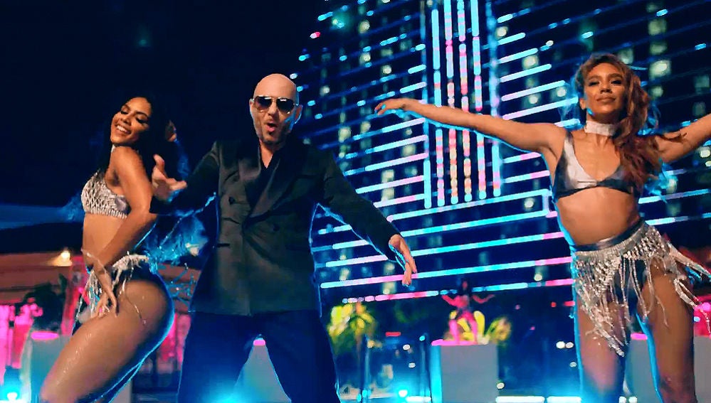 Pitbull en el videoclip de 'Get Ready'