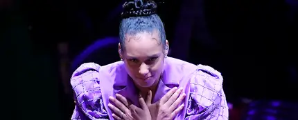 Alicia Keys durante el homenaje a Kobe Bryant Alicia Keys durante el homenaje a Kobe Bryant