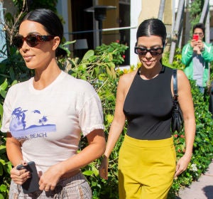 Kim y Kourtney Kardashian Kim y Kourtney Kardashian