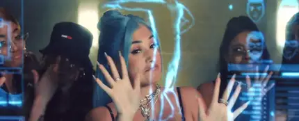 Mabel en el videoclip de 'Boyfriend' Mabel en el videoclip de 'Boyfriend'
