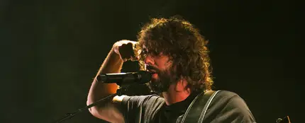Mikel Izal durante el concierto en Barcelona Mikel Izal durante el concierto en Barcelona