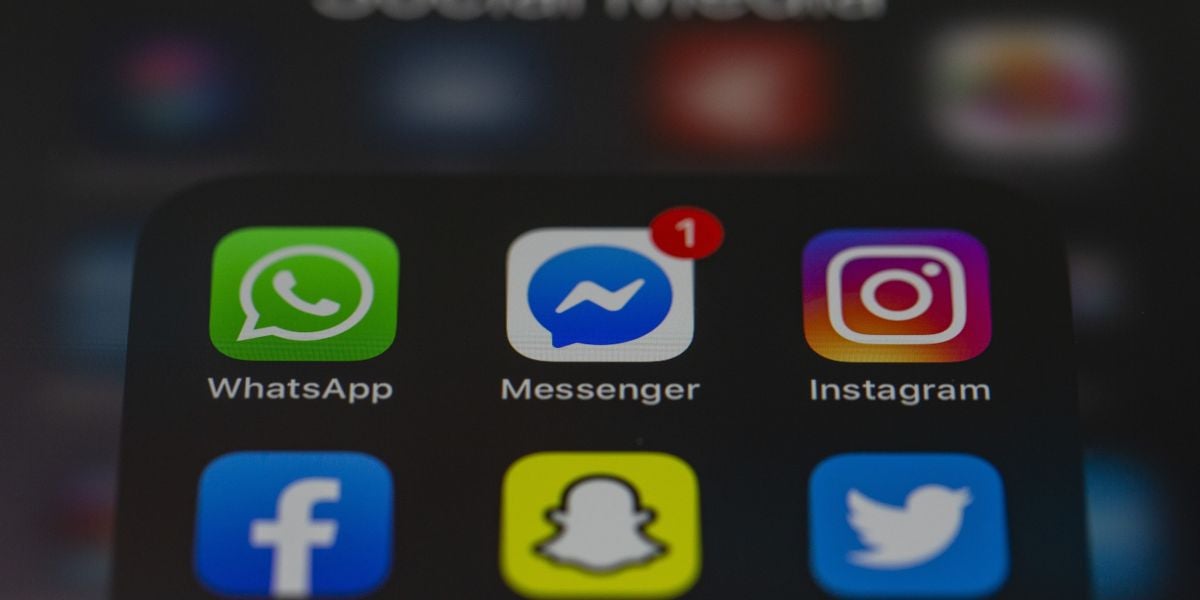 Distintas aplicaciones de mensajería (WhatsApp, Messenger, Instagram, Facebook, Snapchat, Twitter)