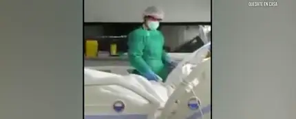 EL emotivo vídeo de entre un paciente y su familia tras respirar por sí solo EL emotivo vídeo de entre un paciente y su familia tras respirar por sí solo