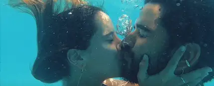 Camilo y su mujer en el videoclip de 'Favorito' Camilo y su mujer en el videoclip de 'Favorito'