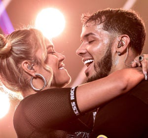 Karol G y Anuel AA durante un concierto en Nueva York Karol G y Anuel AA durante un concierto en Nueva York