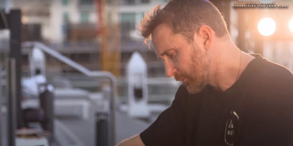 David Guetta durante su sesión benéfica #UnitedAtHome