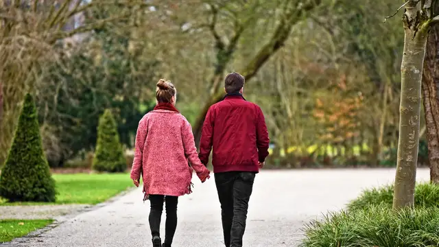 Pasear en pareja