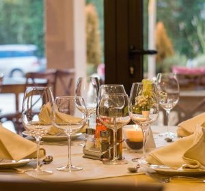El sector hostelero reclama condiciones justas para poder abrir sus negocios El sector hostelero reclama condiciones justas para poder abrir sus negocios