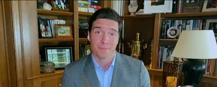William Reeve, hijo de Christopher Reeve, sin pantalones en una conexión en directo William Reeve, hijo de Christopher Reeve, sin pantalones en una conexión en directo