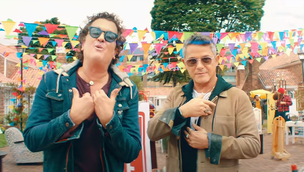 Carlos Vives y Alejandro Sanz en el vídeo de 'For Sale'