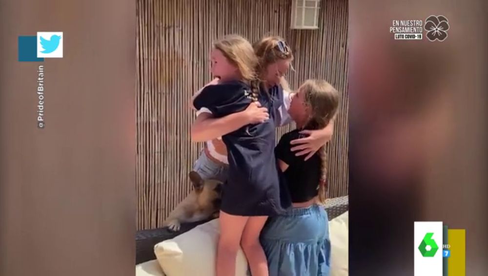El emotivo reencuentro de un enfermera con sus hijas tras llevar más de un mes sin verse por el coronavirus