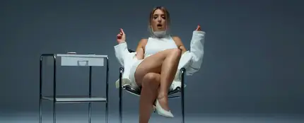 Lola Indigo en el vídeo de 'Mala Cara' Lola Indigo en el vídeo de 'Mala Cara'