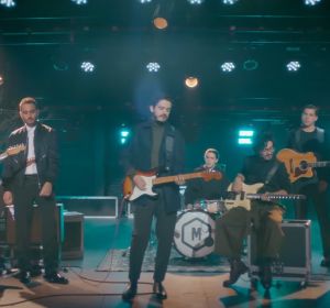 Morat y Reik en el videoclip de 'La Bella y la Bestia' Morat y Reik en el videoclip de 'La Bella y la Bestia'