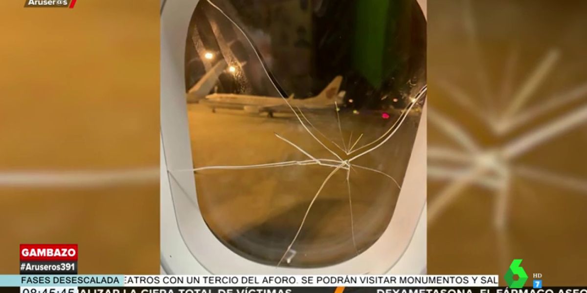 Una pasajera borracha obliga a hacer un aterrizaje de emergencia tras romper la ventanilla del avión