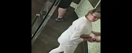 Buscan en California a una mujer por toser a un bebé de origen hispano que no mantenía la distancia de seguridad Buscan en California a una mujer por toser a un bebé de origen hispano que no mantenía la distancia de seguridad