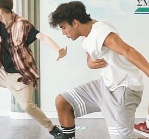 Óscar Casas publica un nuevo baile en Instagram Óscar Casas publica un nuevo baile en Instagram