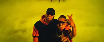 Wisin y Ozuna en el vídeo de 'Gistro Amarillo' Wisin y Ozuna en el vídeo de 'Gistro Amarillo'