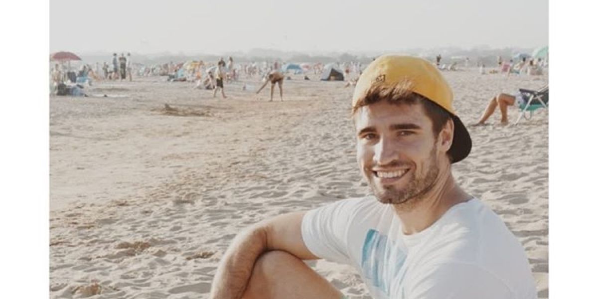 Manuel Romo, elegido como el hombre más guapo de España