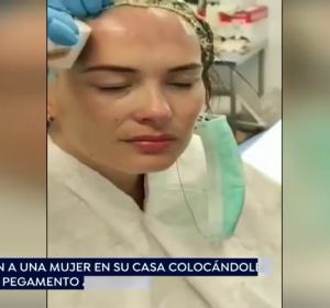 Agredida con un gorro de pegamento abrasivo cuando abría la puerta de su casa en Valencia Agredida con un gorro de pegamento abrasivo cuando abría la puerta de su casa en Valencia