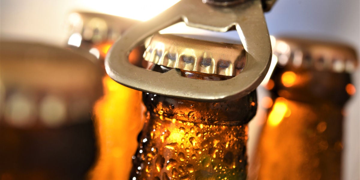 Imagen de archivo de un botellín de cerveza.