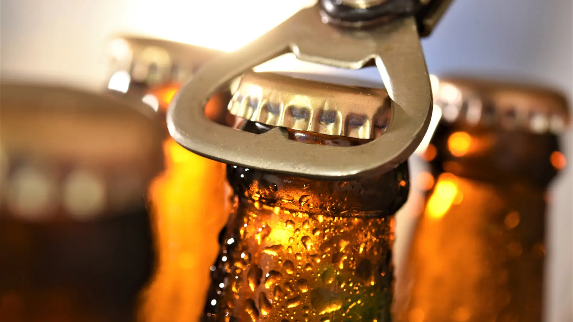Imagen de archivo de un botellín de cerveza.