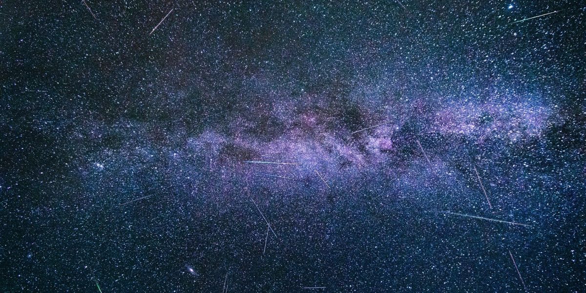 Así puedes diferenciar las perseidas de las acuáridas