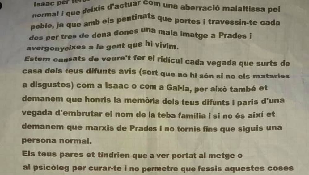 Carta amenazadora a un joven de Prades (Tarragona) por travestirse