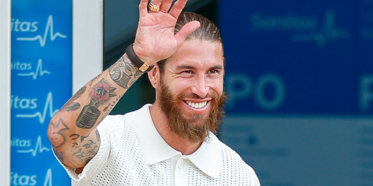 Sergio Ramos a la salida del hospital tras el nacimiento de su hijo Máximo Adriano