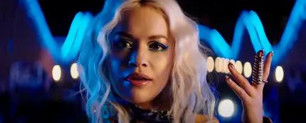 Rita Ora en el vídeo 'New Look' Rita Ora en el vídeo 'New Look'